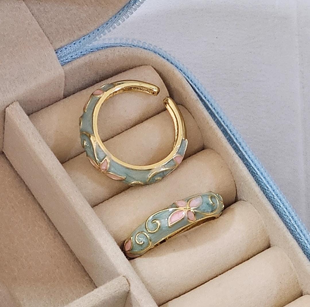 Floral Enamel Ring - Adjustable - Nimé By Shop Trendys