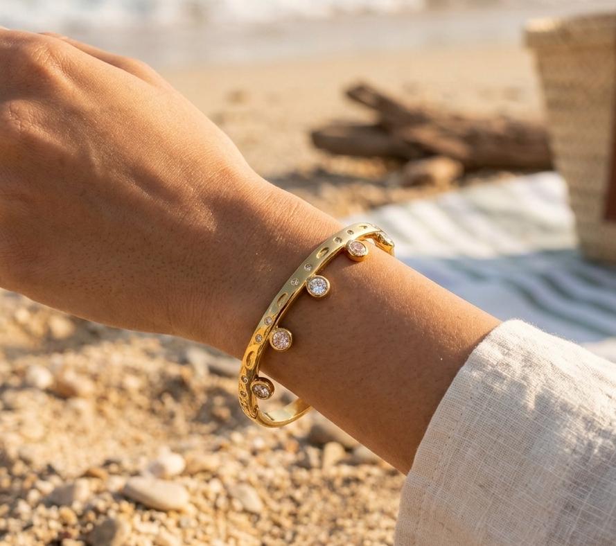 Round Stone Detail gold kada bracelet