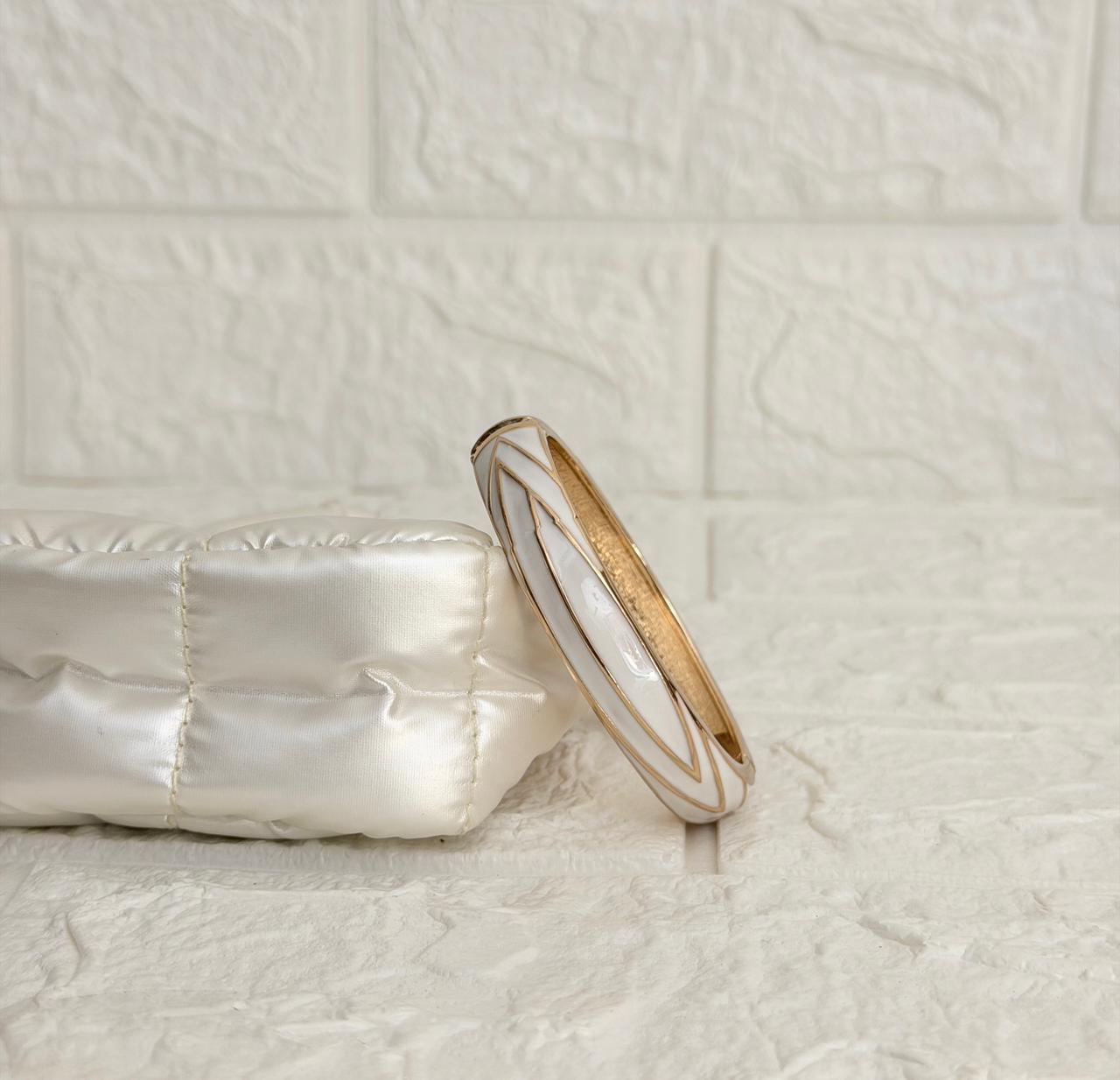 Aarvi Oval Enamel Kada - Ivory