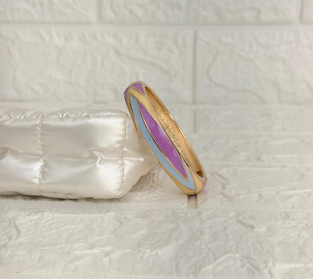 Aarvi Oval Enamel Kada - Lavender Sky