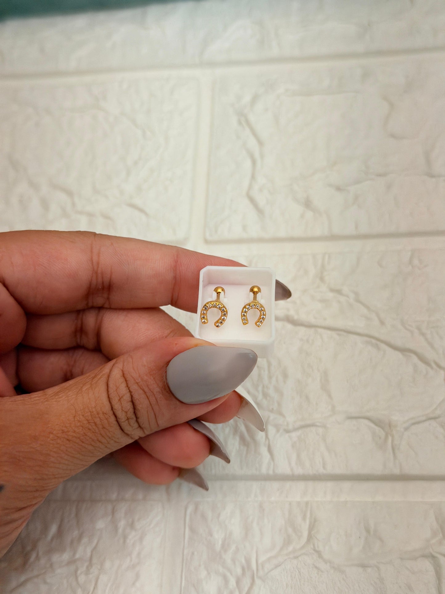 Anti Tarnish Horseshoe Ball Back Studs - Golden