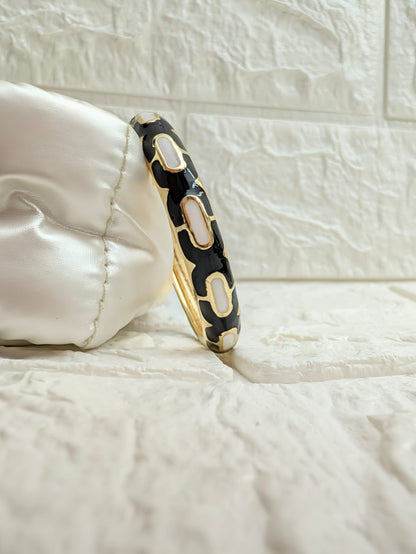 Aurelia Link Enamel Kada - Black Ivory