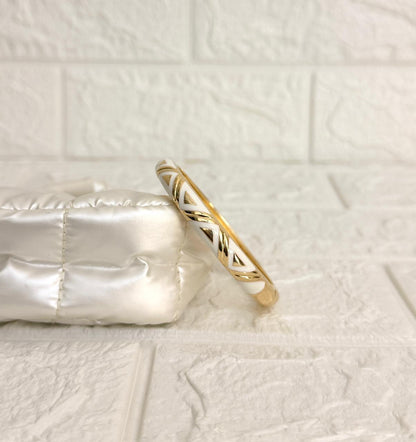 Geometric Enamel Kada - Classic White