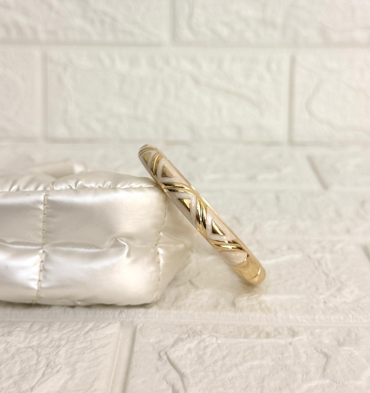 Geometric Enamel Kada - Ivory Pearl