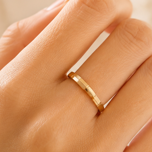 Gold faceted band anti-tarnish ring