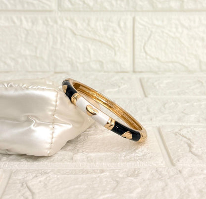 Heart Accent Enamel Kada - Black White