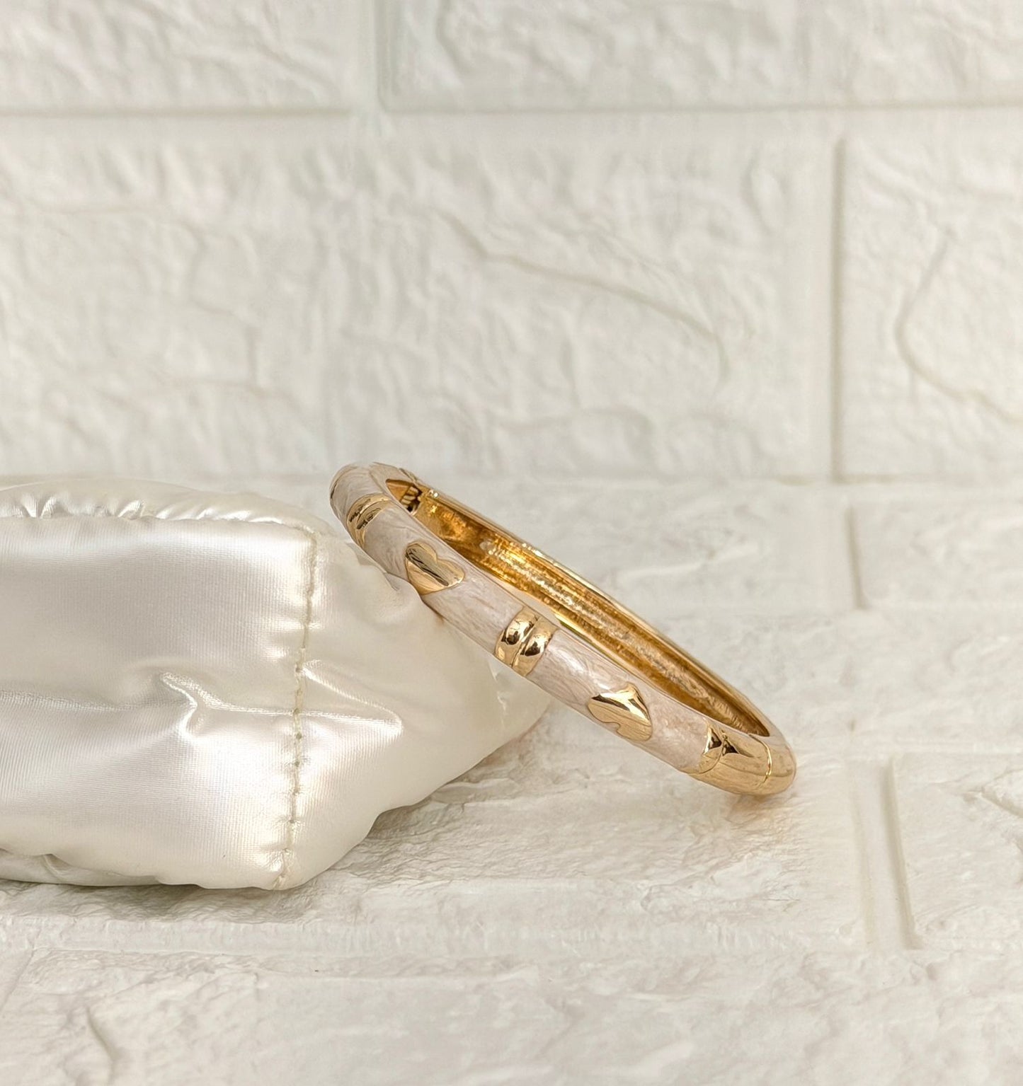 Heart Accent Enamel Kada - Ivory Pearl