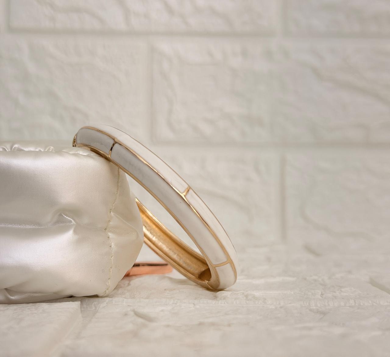 Linear Colour Block Enamel Kada - Classic White
