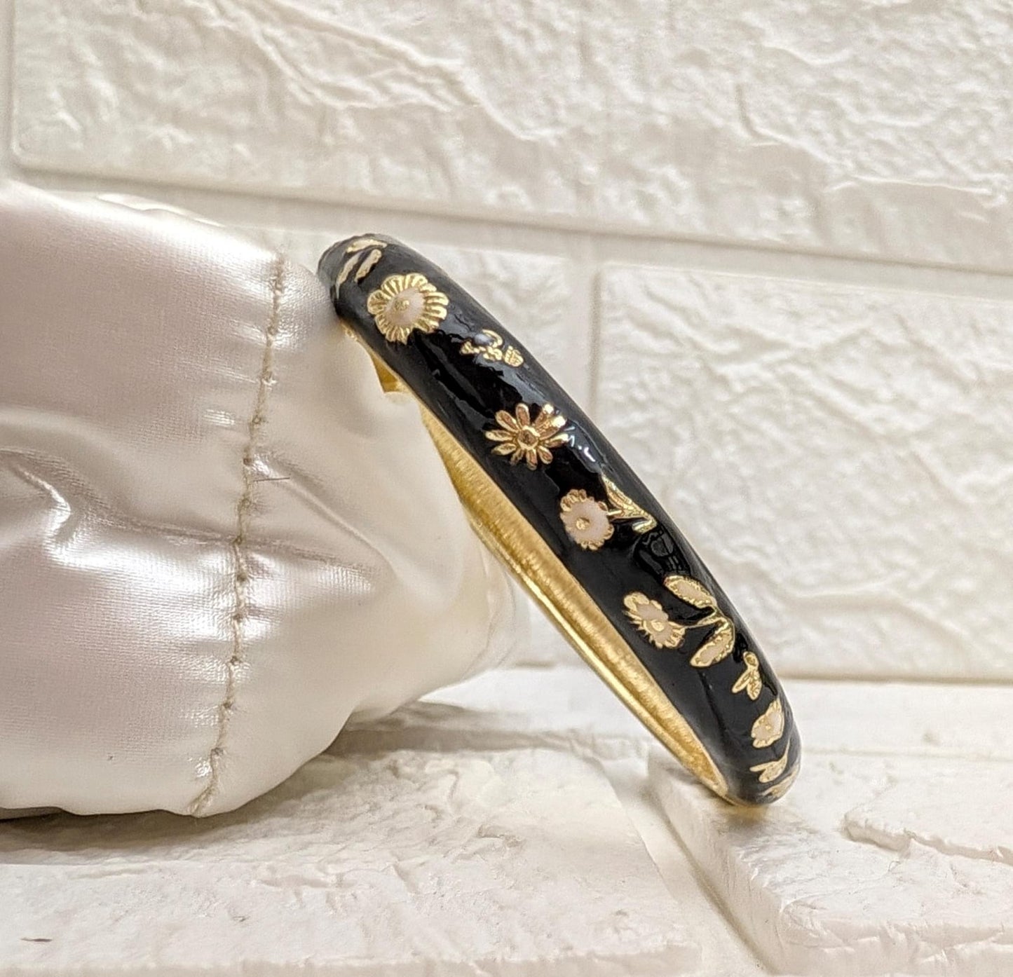 Meadow Bloom Enamel Kada - Black
