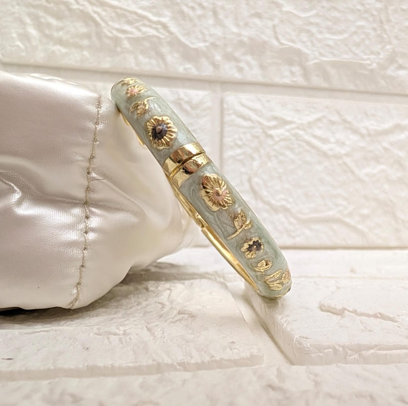 Meadow Bloom Enamel Kada - Sage Grey