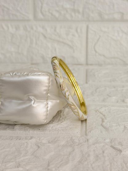 Paisley Vine Enamel Kada - Ivory Blush