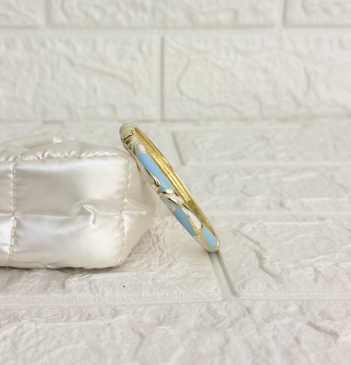 Swirl Enamel Kada - Sky Blue White