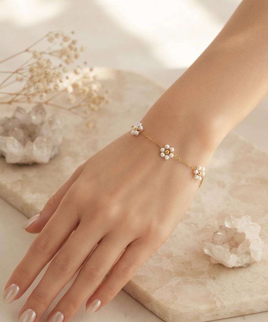 Women’s Anti-Tarnish Pearl Flower Bracelet