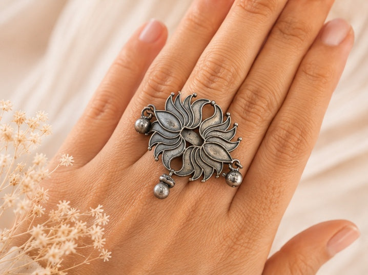 Women’s Oxidized Floral Drop anti-tarnish ring