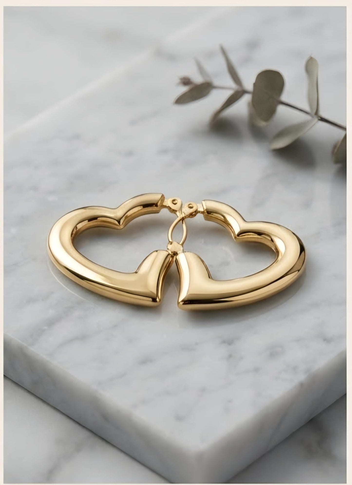 Women’s Heart anti-tarnish hoops