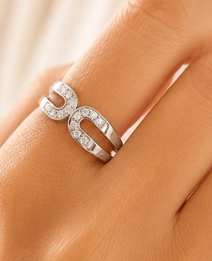 Women’s silver double horseshoe crystal anti-tarnish ring